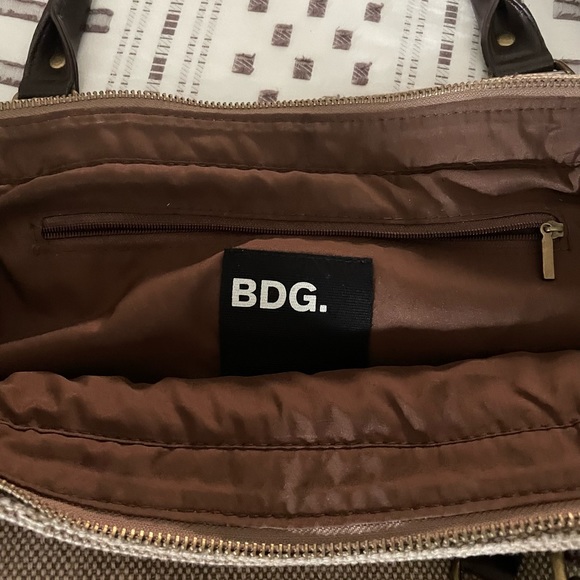 BDG Messenger Bag Urban Outfitters - Picture 4 of 5